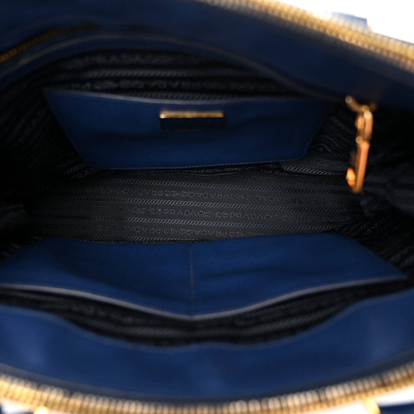 Saffiano Medium Galleria Double Zip Tote Bluette