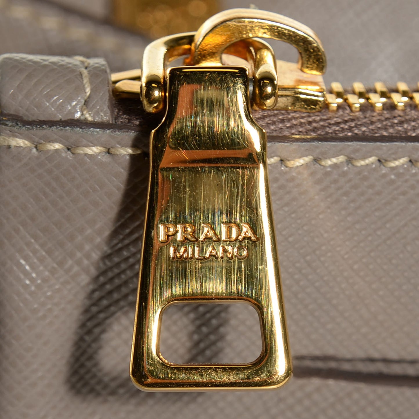 Saffiano Lux Large Double Zip Tote Argilla