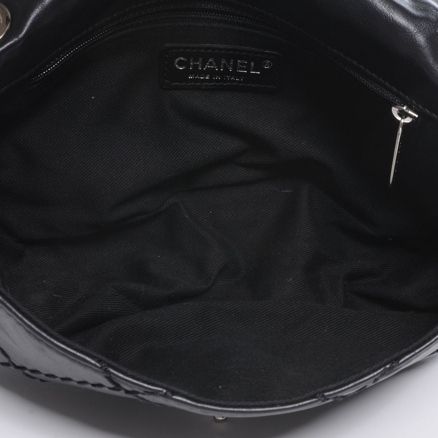 Calfskin Expandable Flap Black