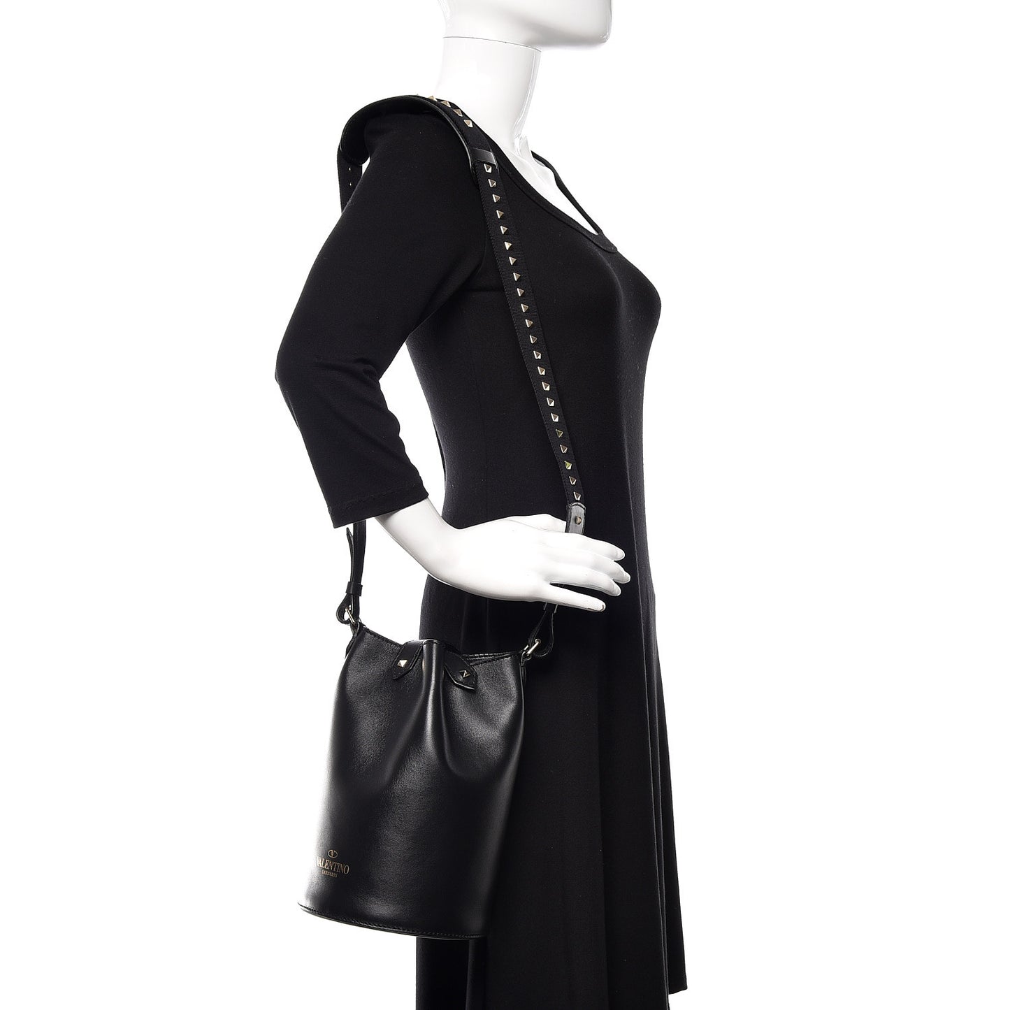 Vitello Rockstud Bucket Bag Black