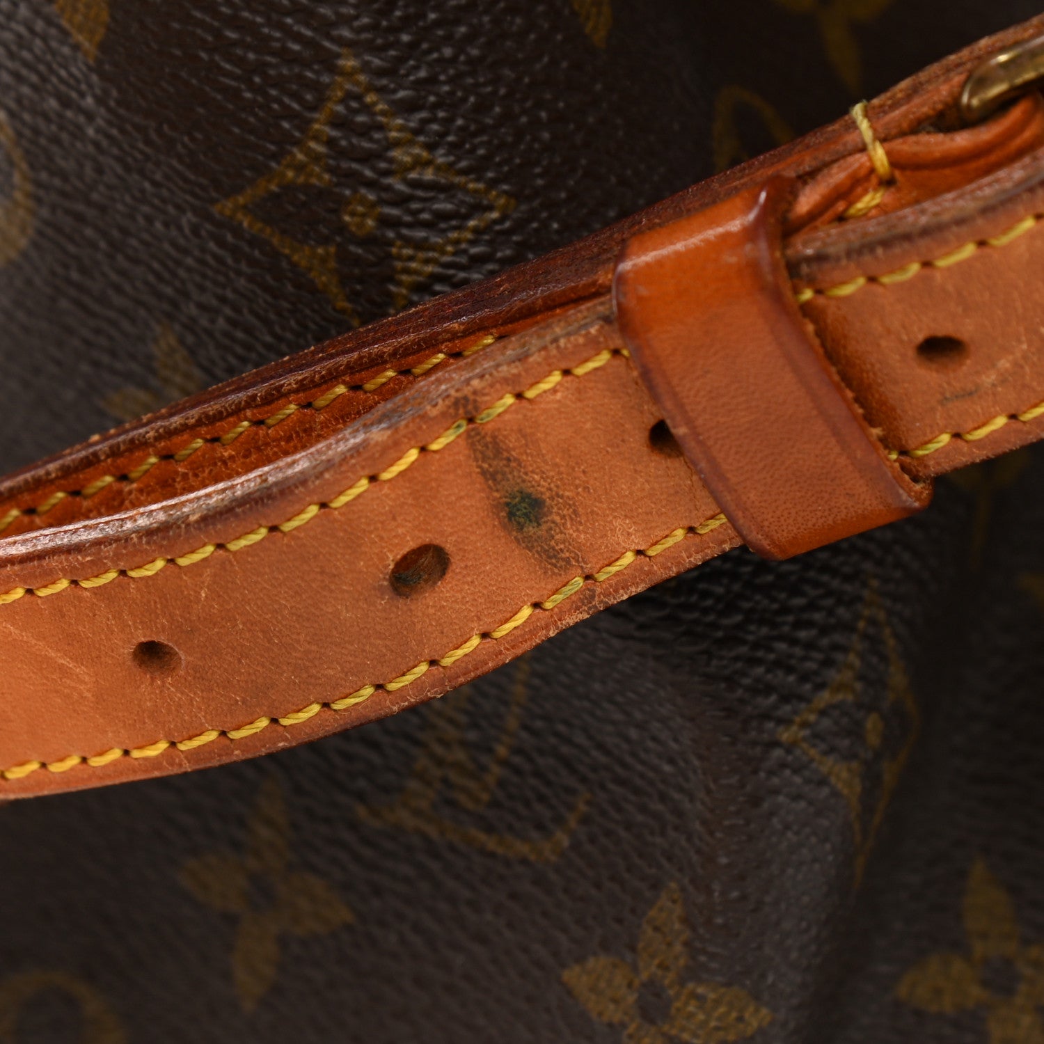 Louis Vuitton Monogram Petit Noe 20 of 21