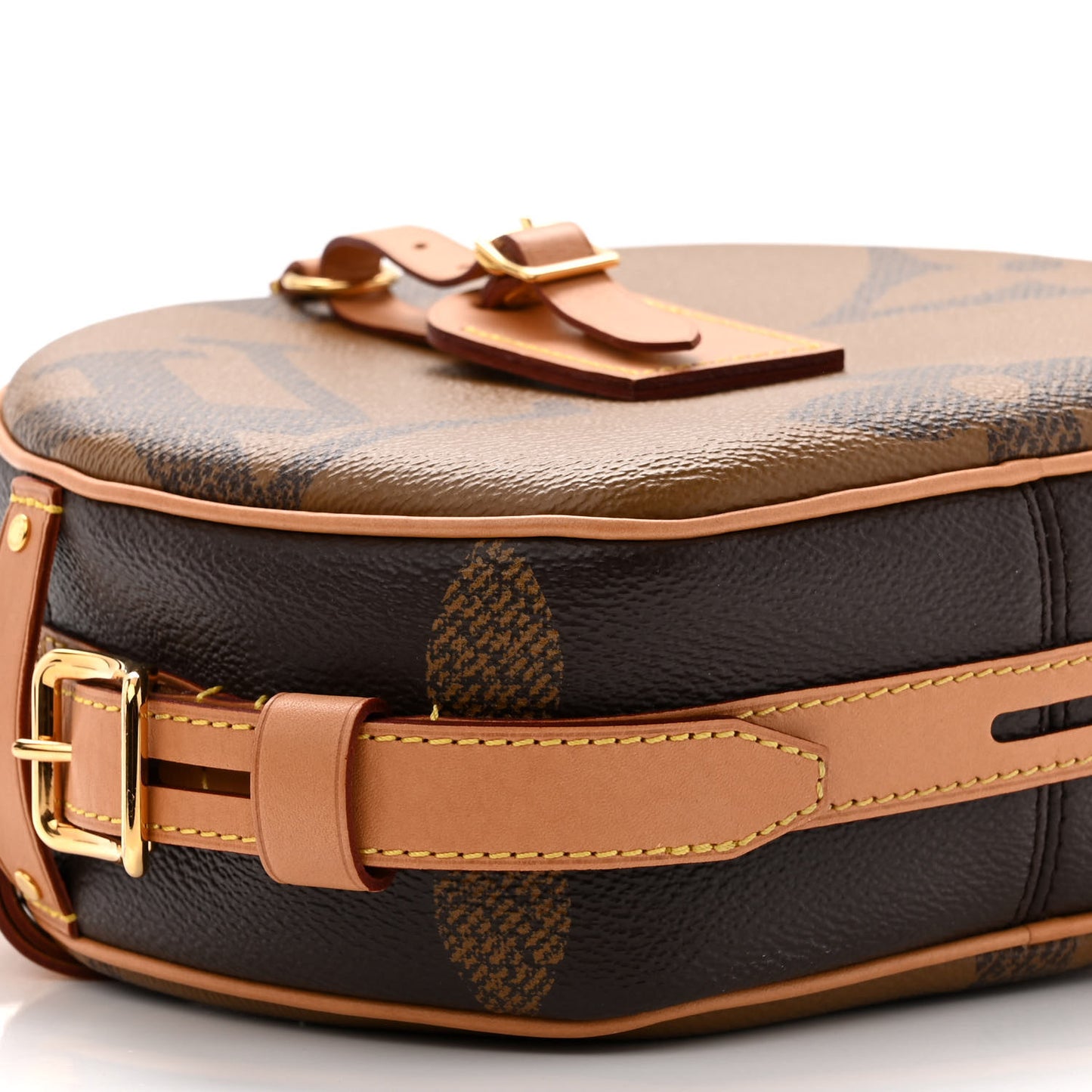 Reverse Monogram Giant Boite Chapeau Souple