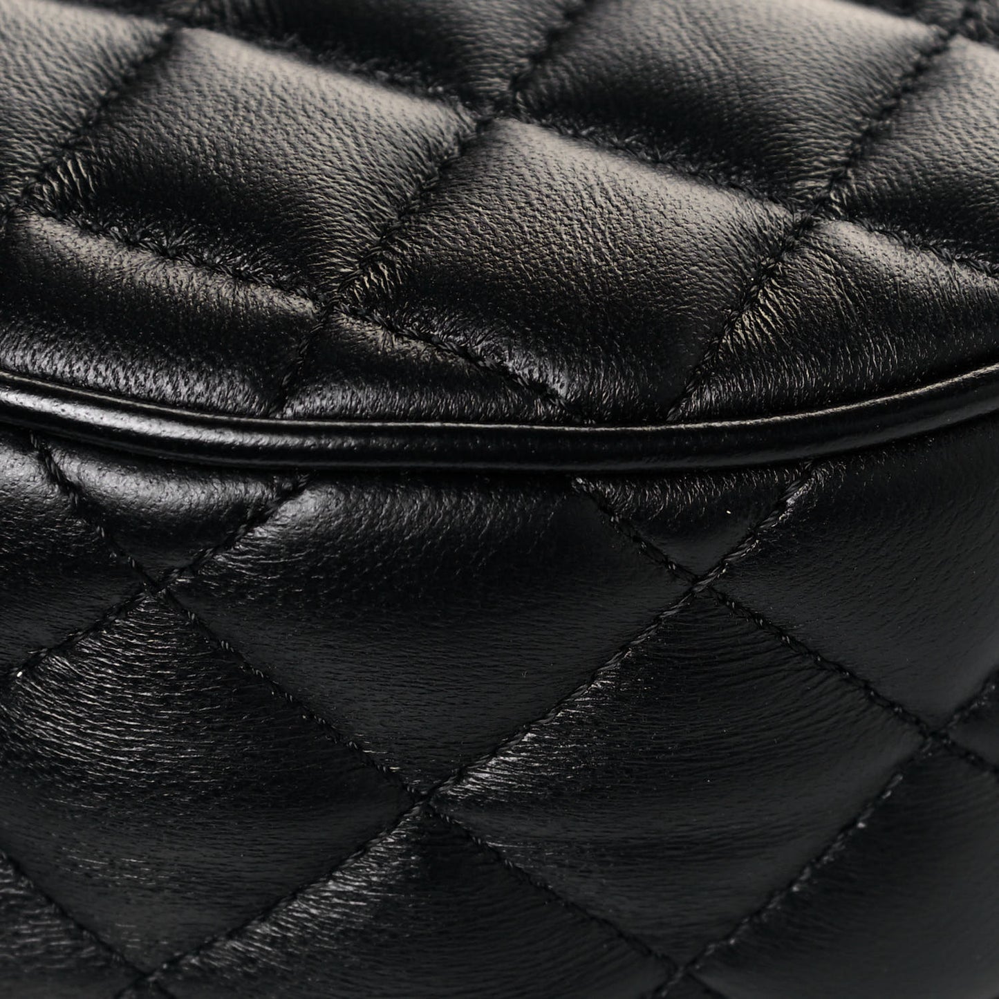 Nappa Quilted Medusa Round Camera Bag Black
