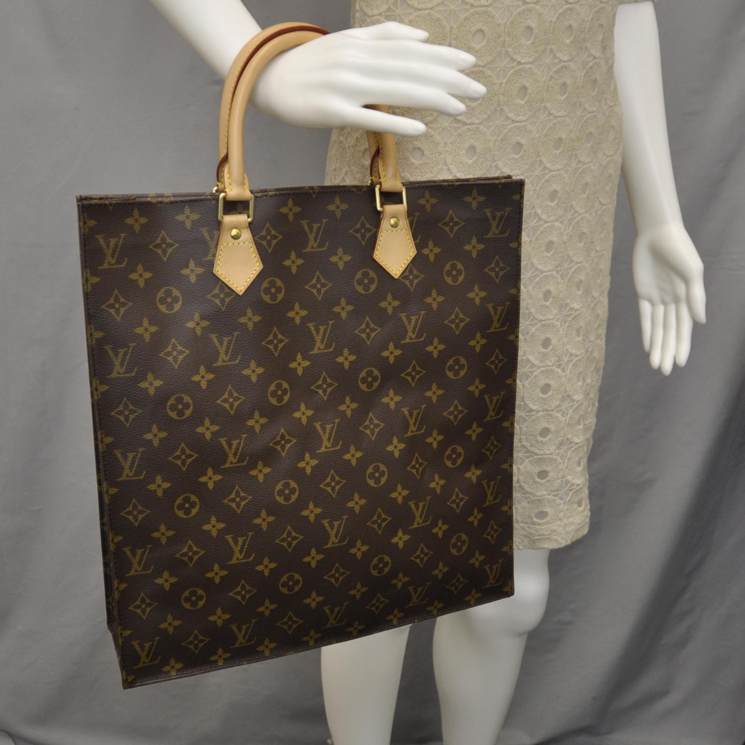 Louis Vuitton Monogram Sac Plat 2 of 7