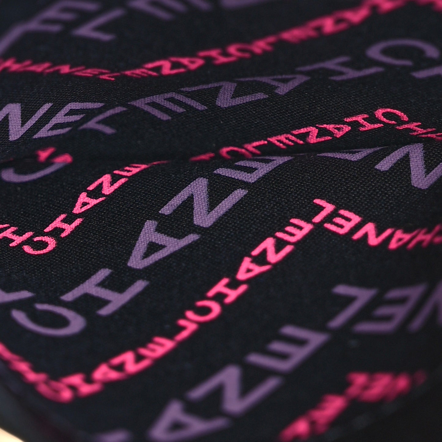 Caviar Quilted CC Logo Zip Card Holder Black