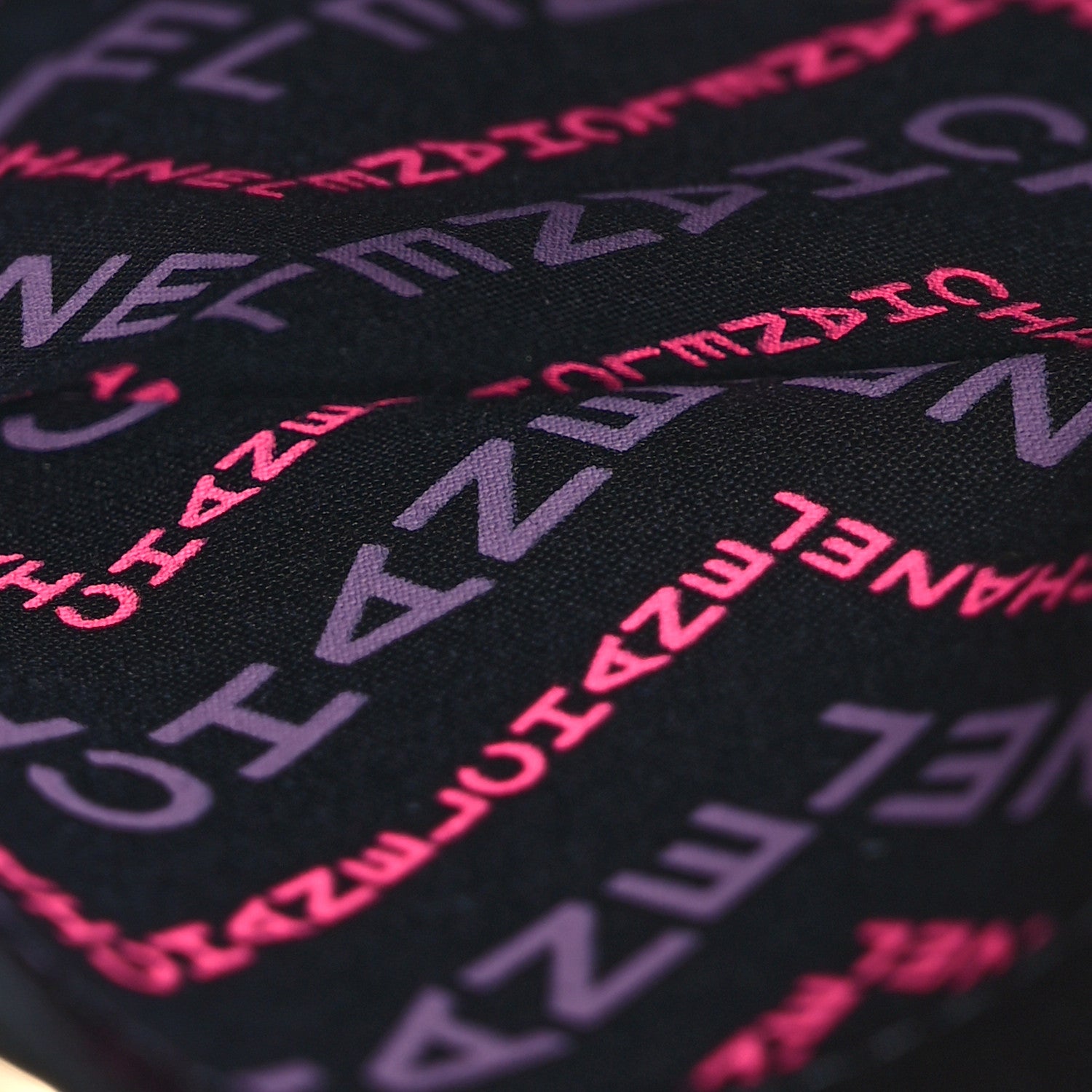 Chanel Caviar Quilted CC Logo Zip Card Holder Black 6 of 9