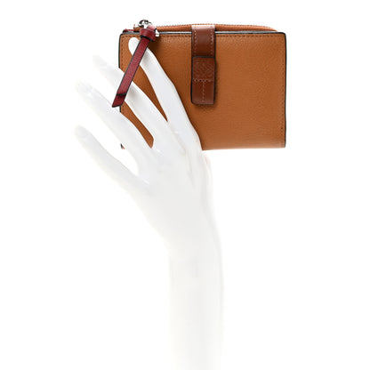 Loewe Grained Calfskin Anagram Embossed Slim Zip Bi-Fold Wallet Caramel Pecan 2 of 6