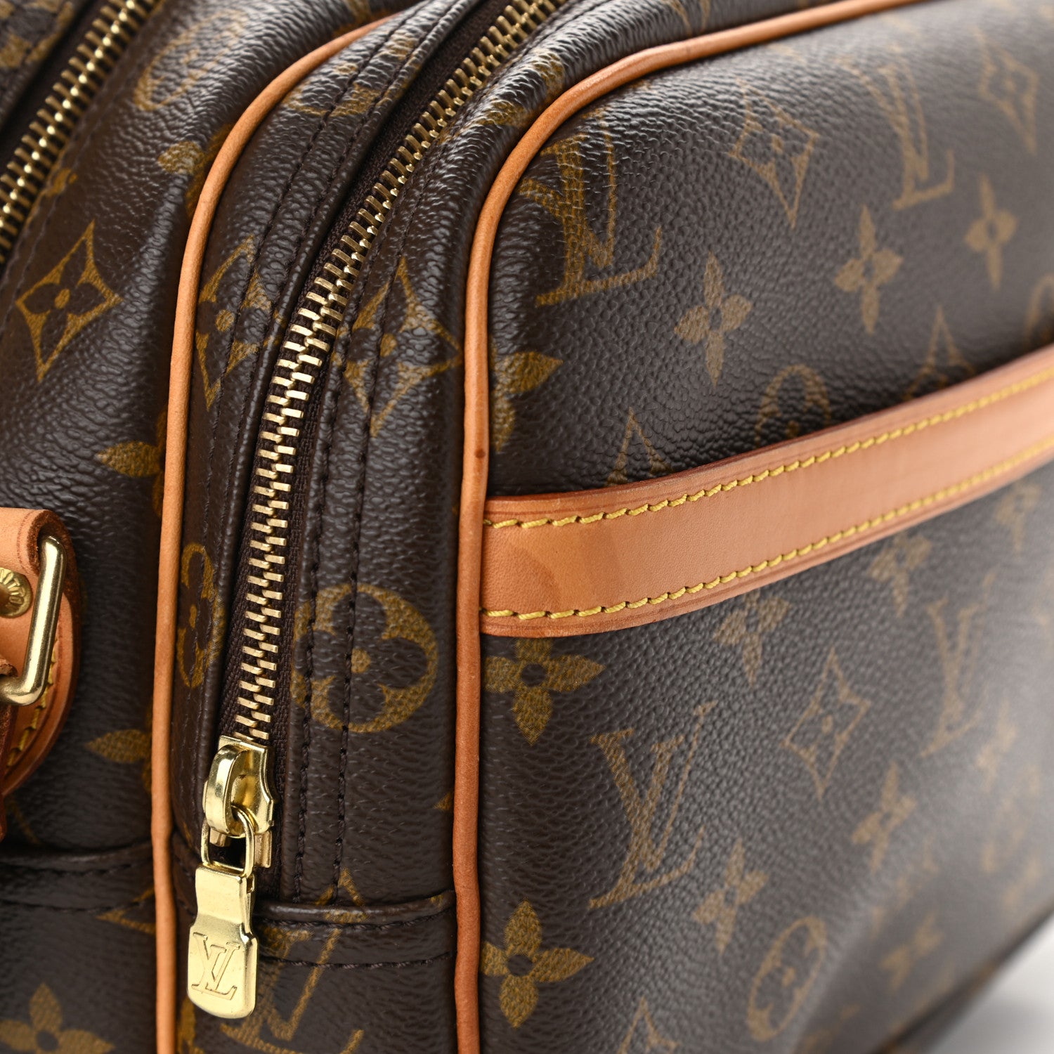 Louis Vuitton Monogram Reporter PM 10 of 11