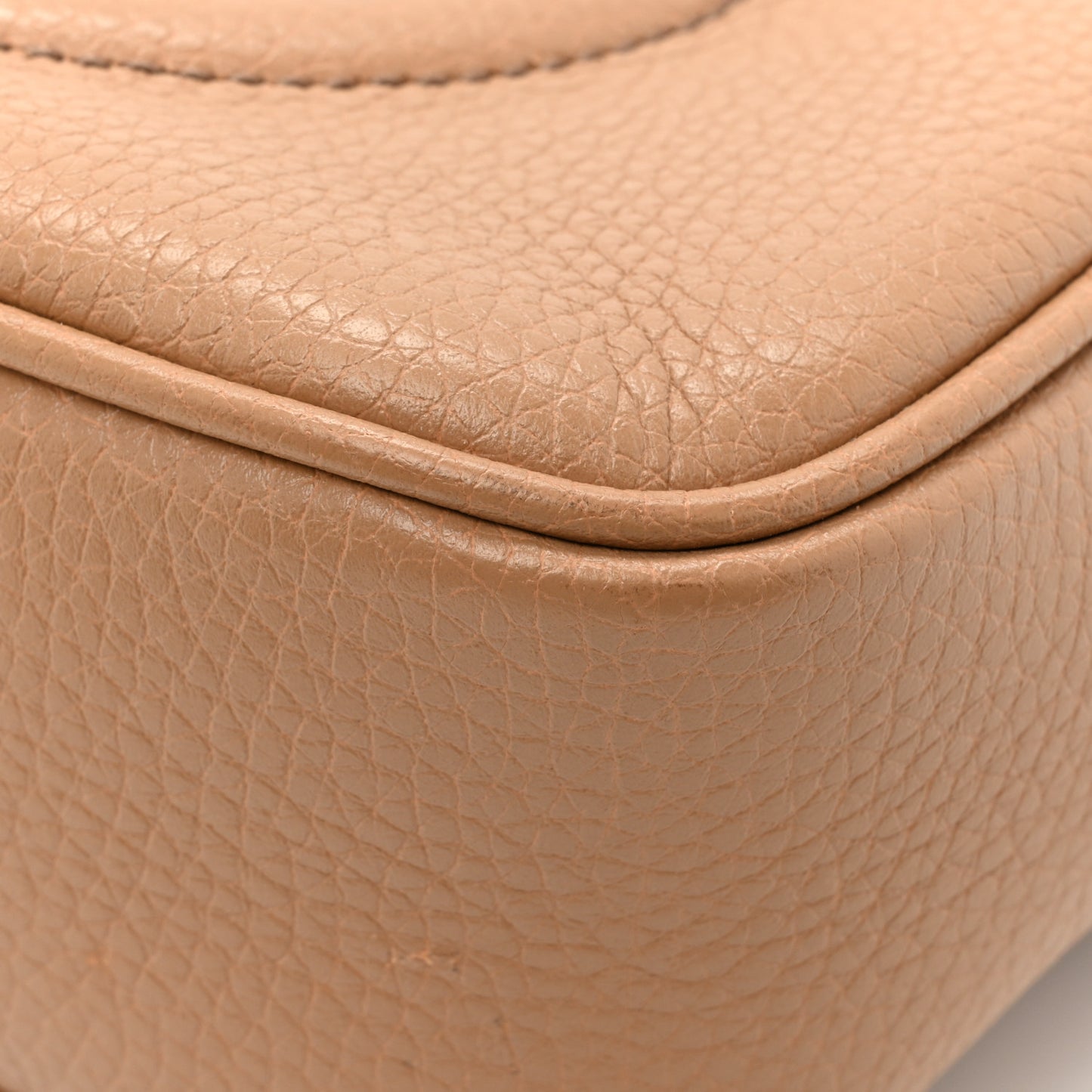 Pebbled Calfskin Small Soho Disco Bag Camelia