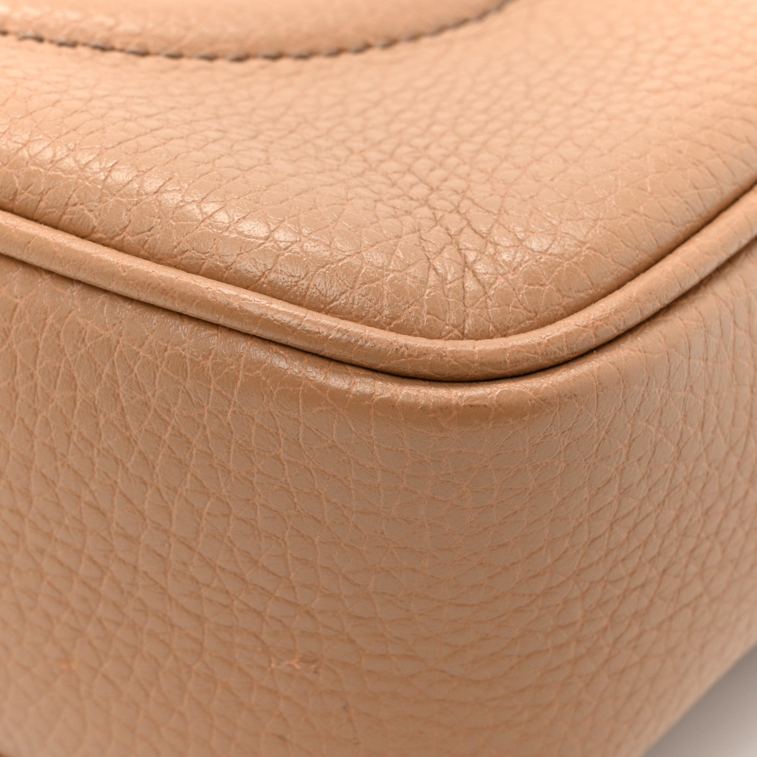 Gucci Pebbled Calfskin Small Soho Disco Bag Camelia 11 of 13