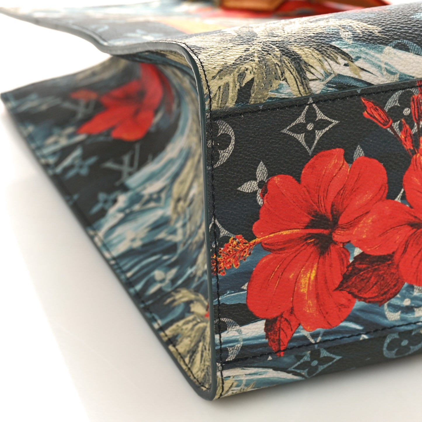 Monogram Surfin' Sac Plat 24H Navy Blue