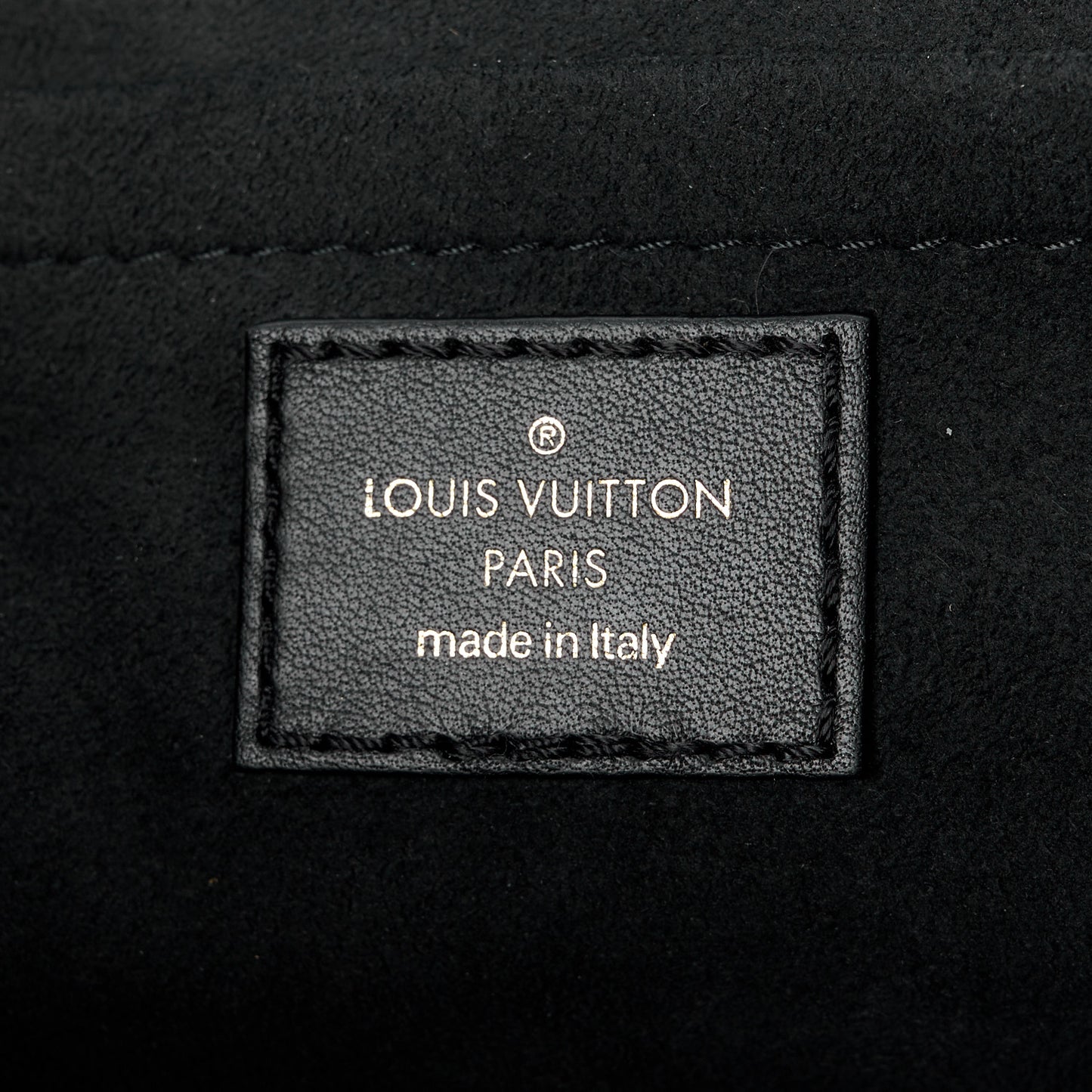 LOUIS VUITTON Calfskin New Wave Chain MM Black