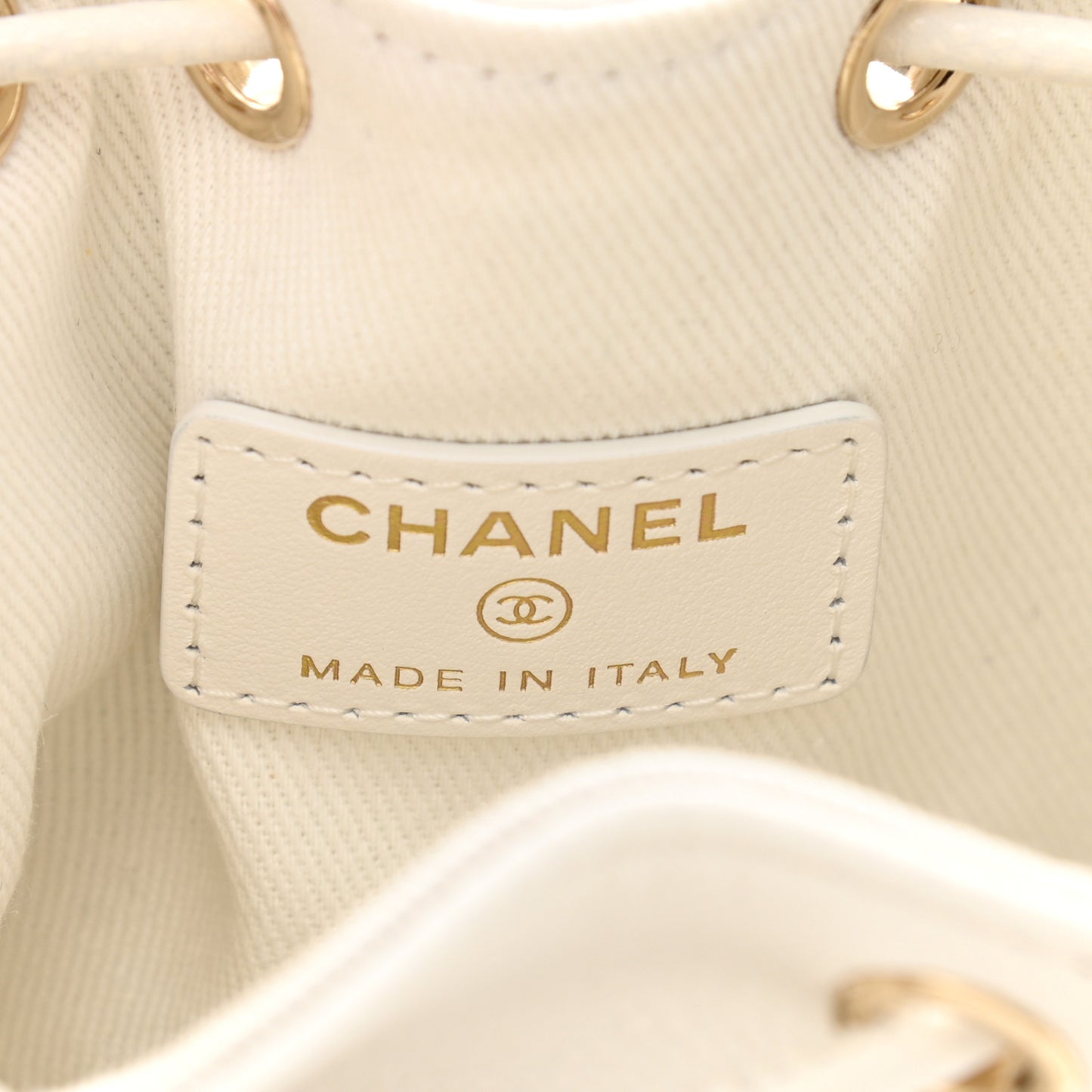 Caviar Quilted Mini CC Pocket Bucket Bag White