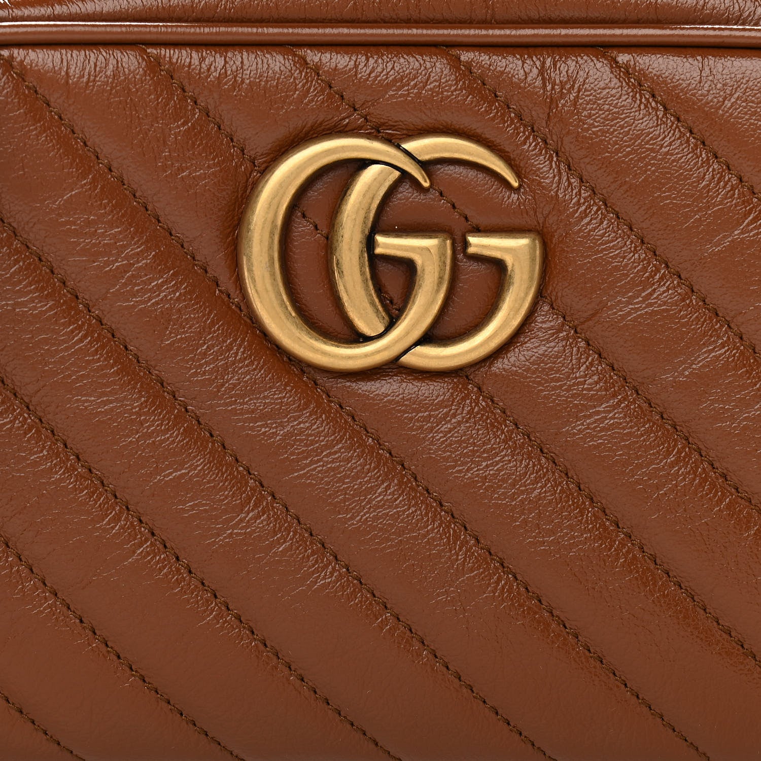 Gucci Glazed Calfskin Matelasse Diagonal Small GG Marmont Chain Shoulder Bag Cuir 8 of 12