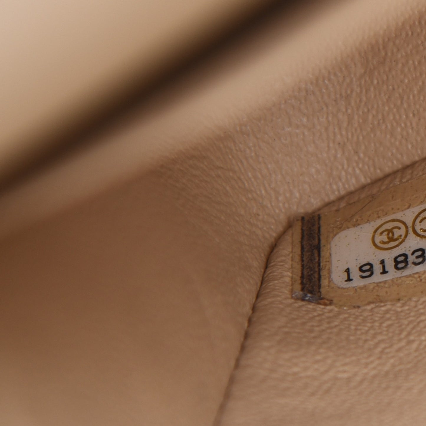 Caviar Quilted Medium Double Flap Beige Clair