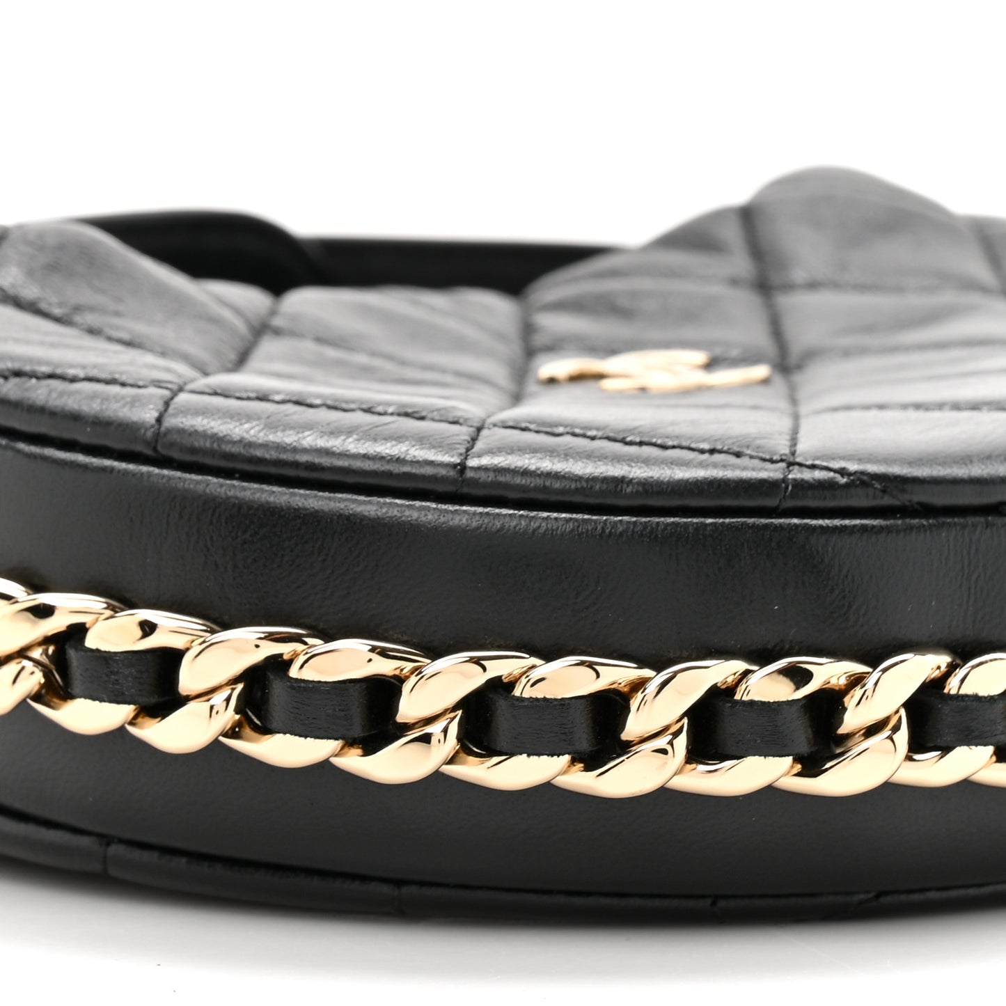 Lambskin Quilted Chain Around Pouch Black