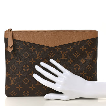 Louis Vuitton Monogram Daily Pouch Sesame 2 of 6