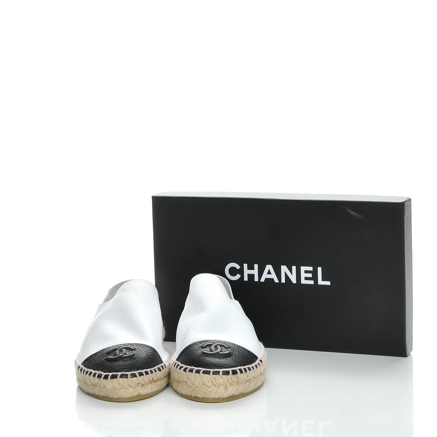 Grained Calfskin CC Espadrilles 39 White Black