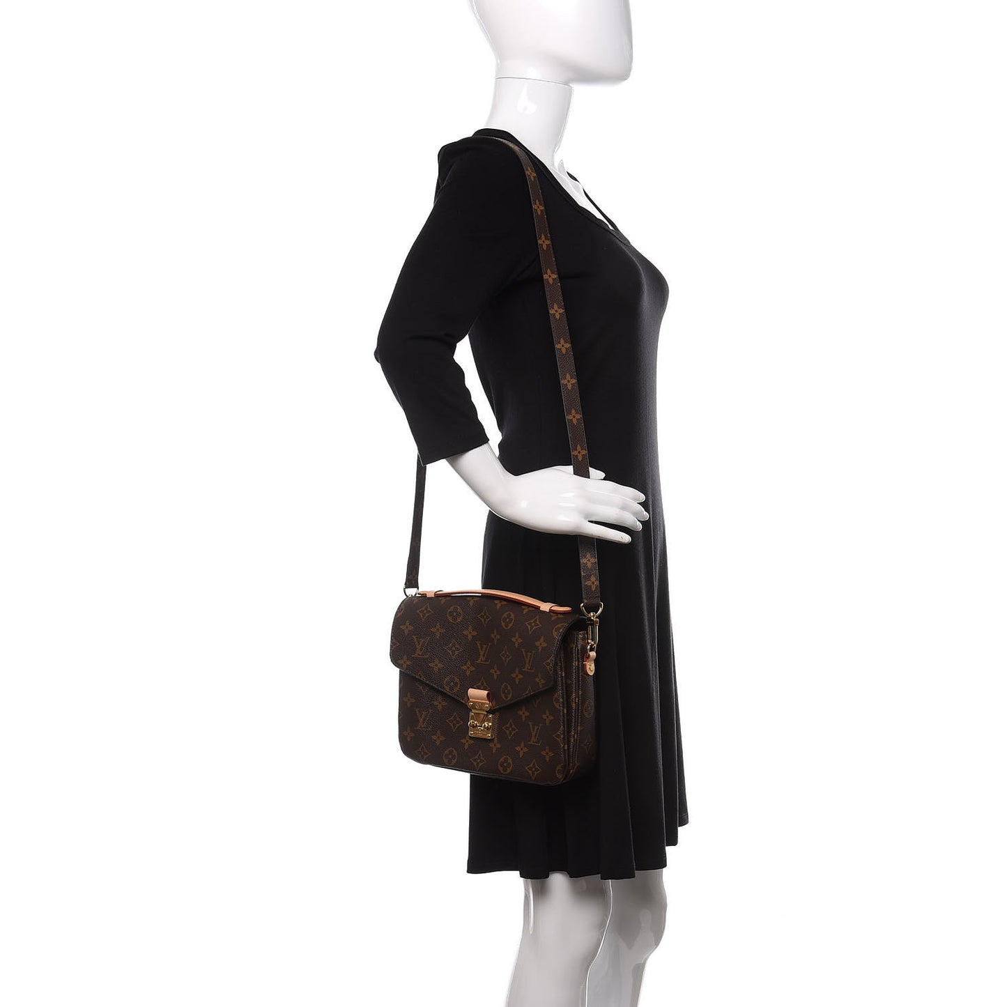 Monogram Pochette Metis