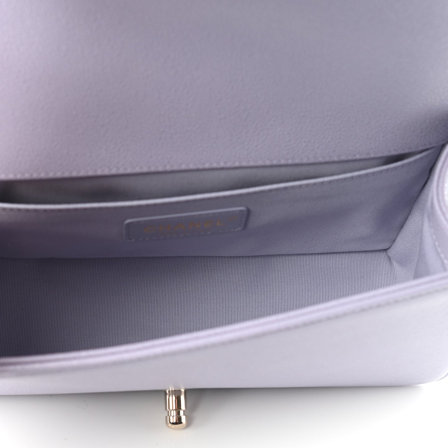 Caviar Quilted Medium Boy Flap Light Purple