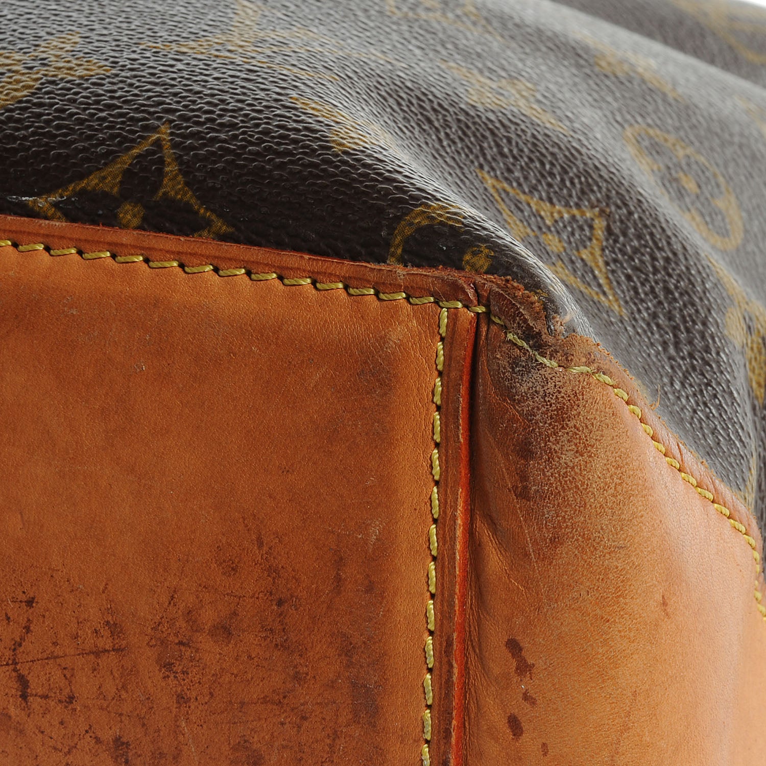Louis Vuitton Monogram Cabas Mezzo 6 of 12