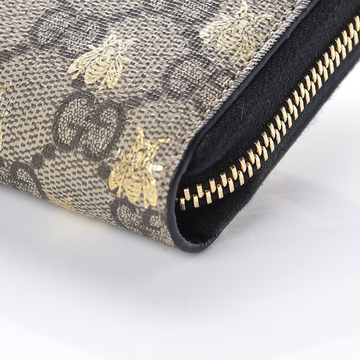Gucci GG Supreme Monogram Bees Zip Around Wallet 9 of 10