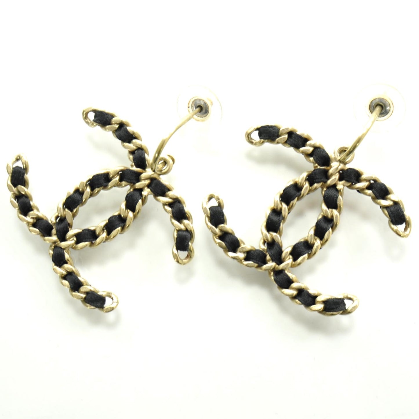 Satin CC Chain Earrings Gold