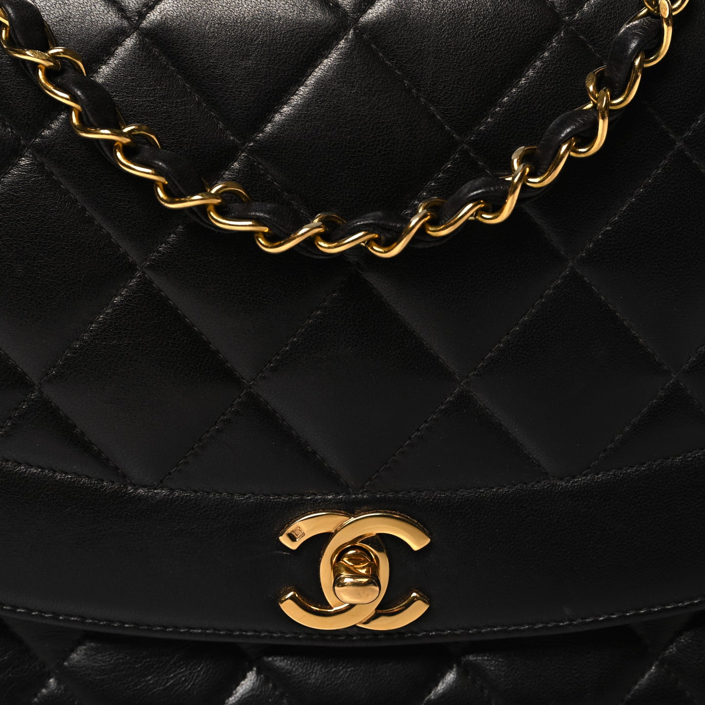 Lambskin Quilted Medium Single Flap Black