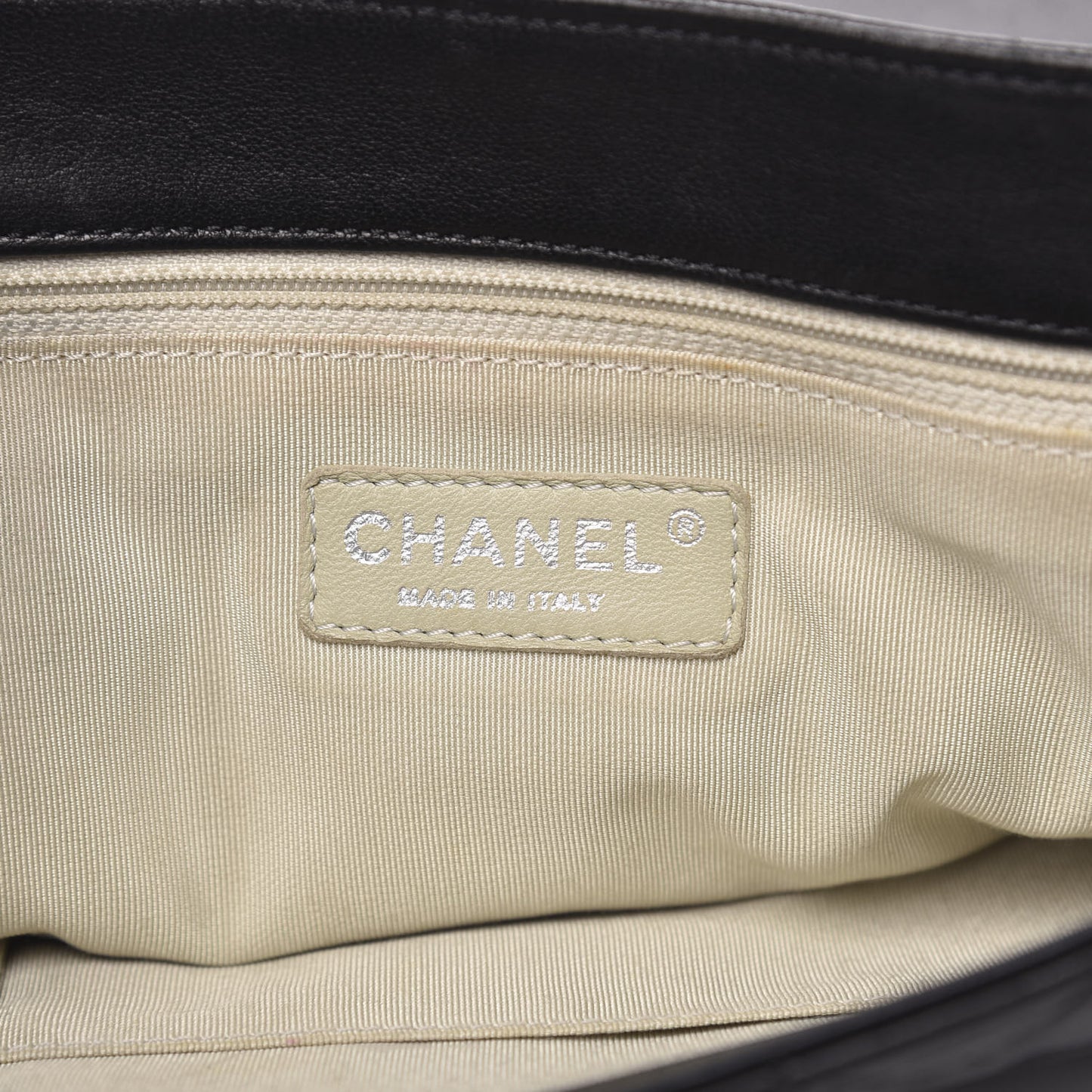 Washed Lambskin Quilted Maxi Chain Around Flap Black