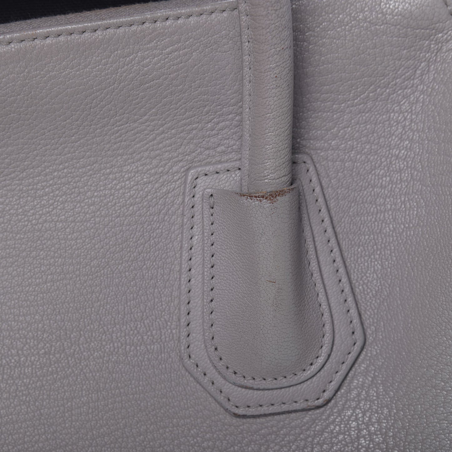 Sugar Goatskin Medium Antigona Pearl Grey