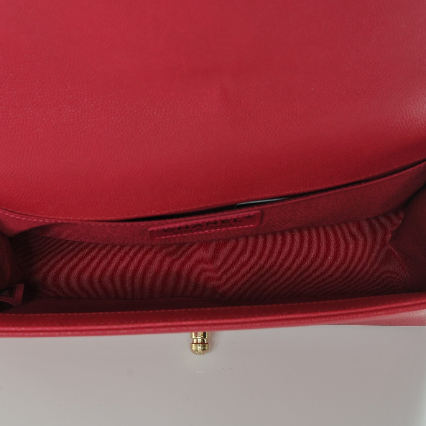 Caviar Quilted Medium Boy Flap Fuchsia