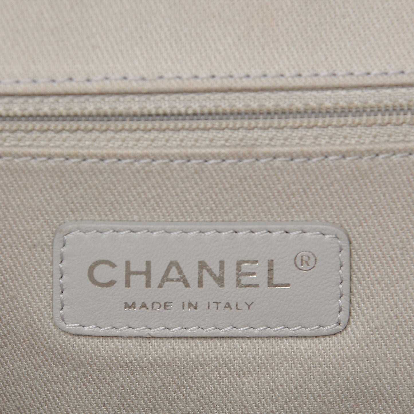 Glazed Calfskin Large Deauville Tote Ivory