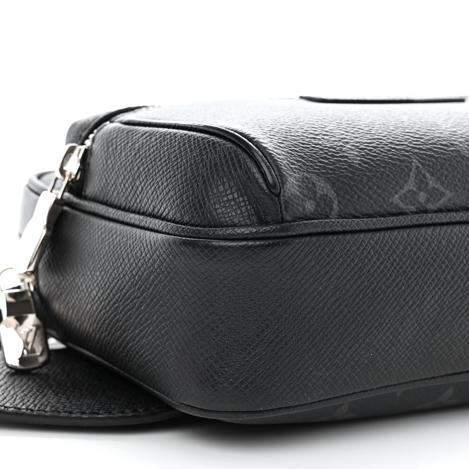 Louis Vuitton Taiga Monogram Outdoor Bumbag Black 9 of 10