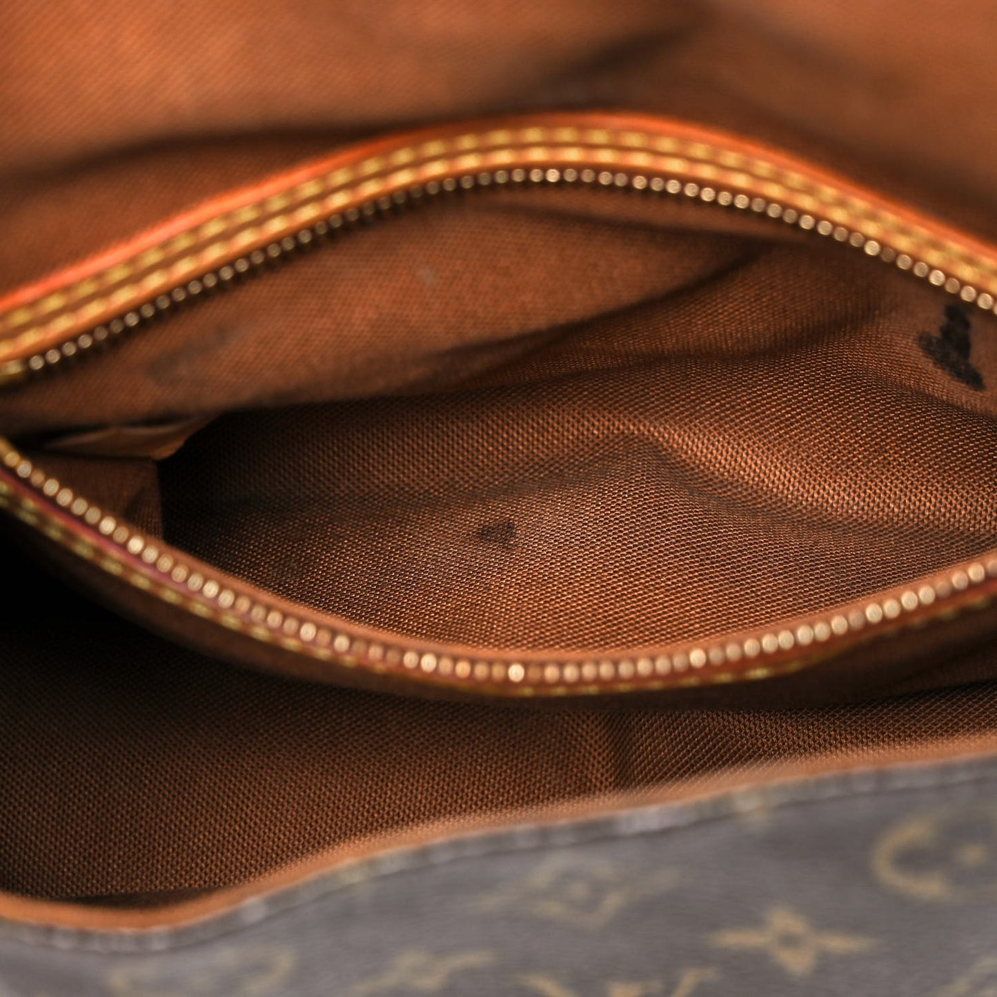 Monogram Mini Looping