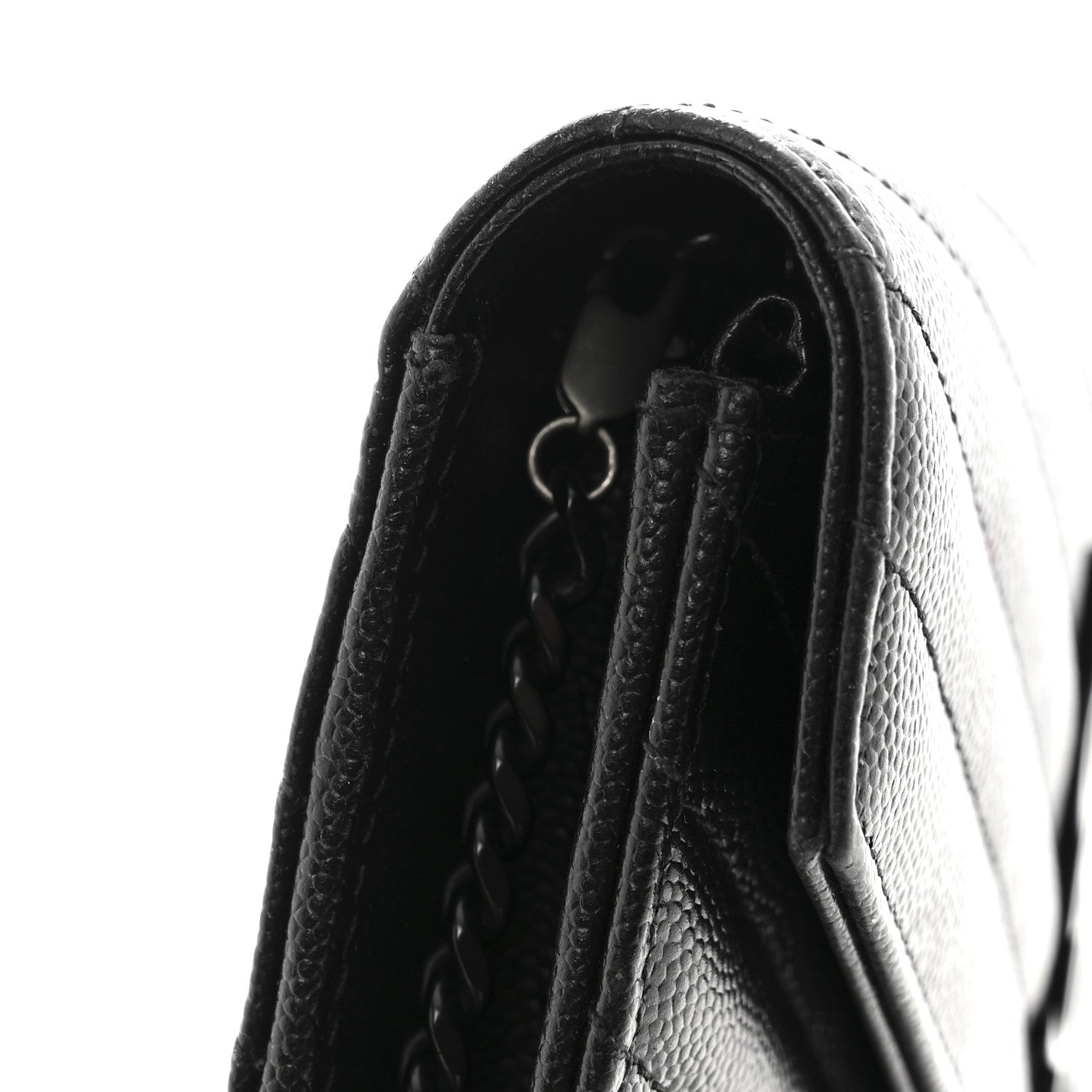 Saint Laurent Grain De Poudre Matelasse Chevron Monogram Monochrome Envelope Chain Wallet Black 12 of 16