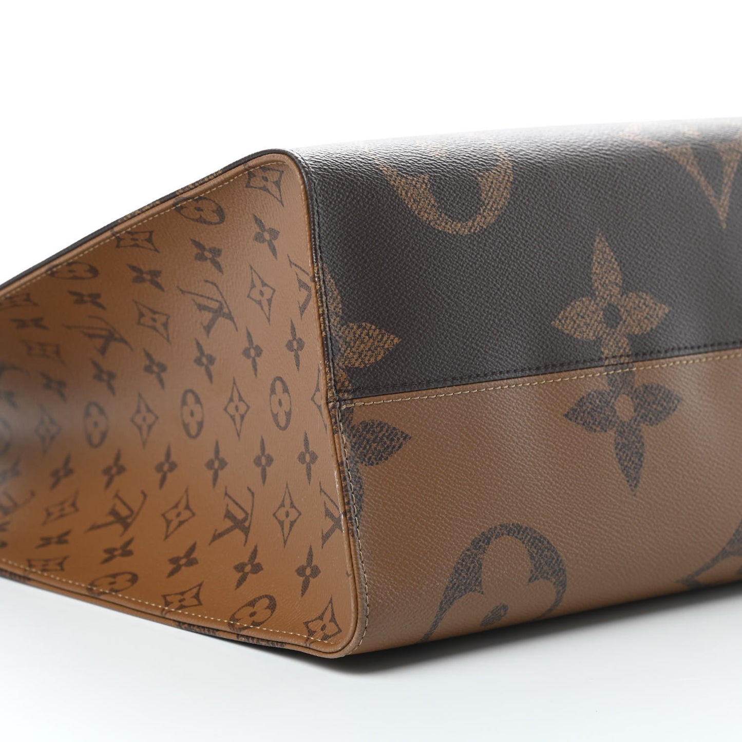 Reverse Monogram Giant Onthego GM