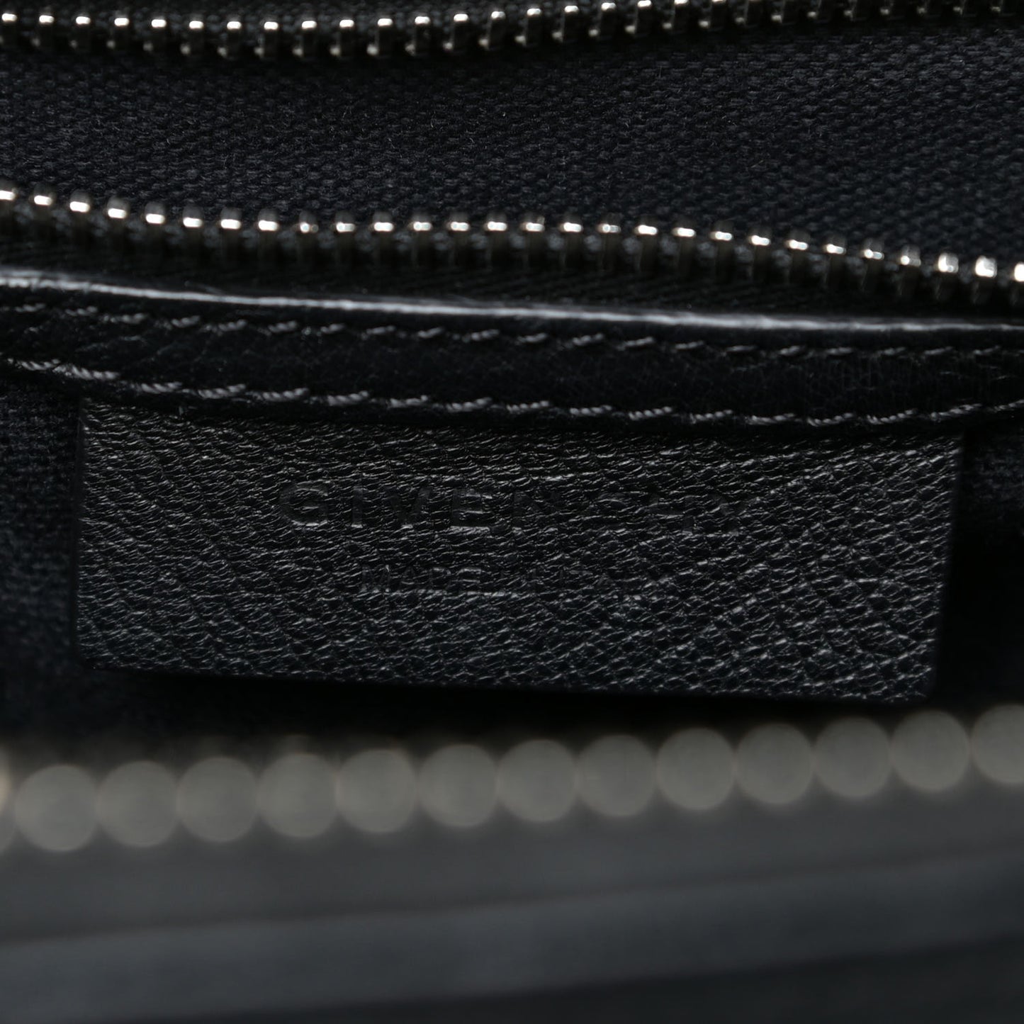 Sugar Goatskin Medium Antigona Black