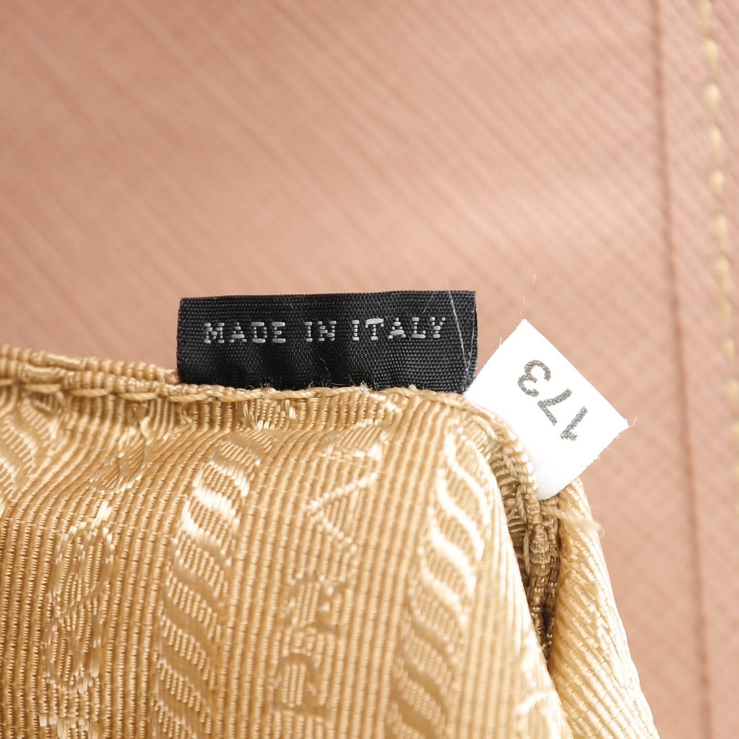 Saffiano Lux Shopping Tote Cammeo