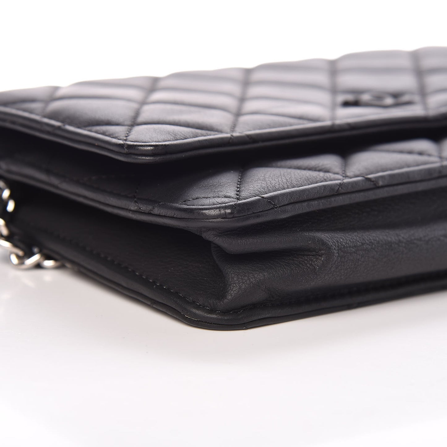 Calfskin Quilted Wallet On Chain WOC Black