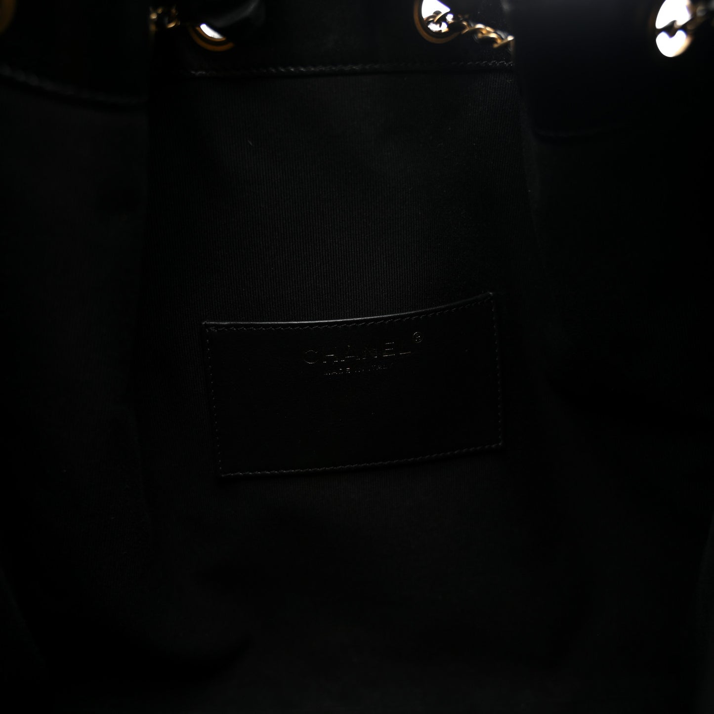 Shiny Crumpled Calfskin Quilted Medium Chanel 25 Handbag Black