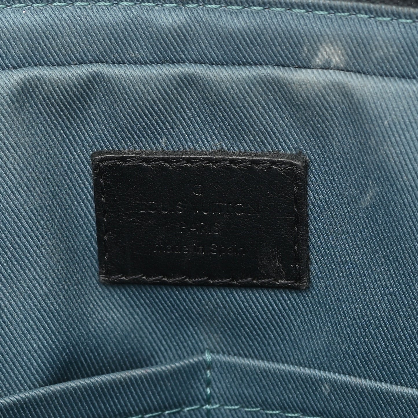 Damier Graphite Alpha Messenger Bag