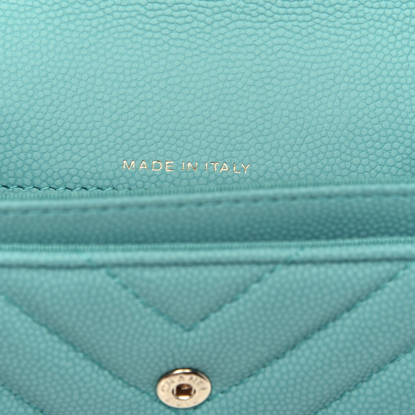 Caviar Chevron Quilted Flap Card Holder Green