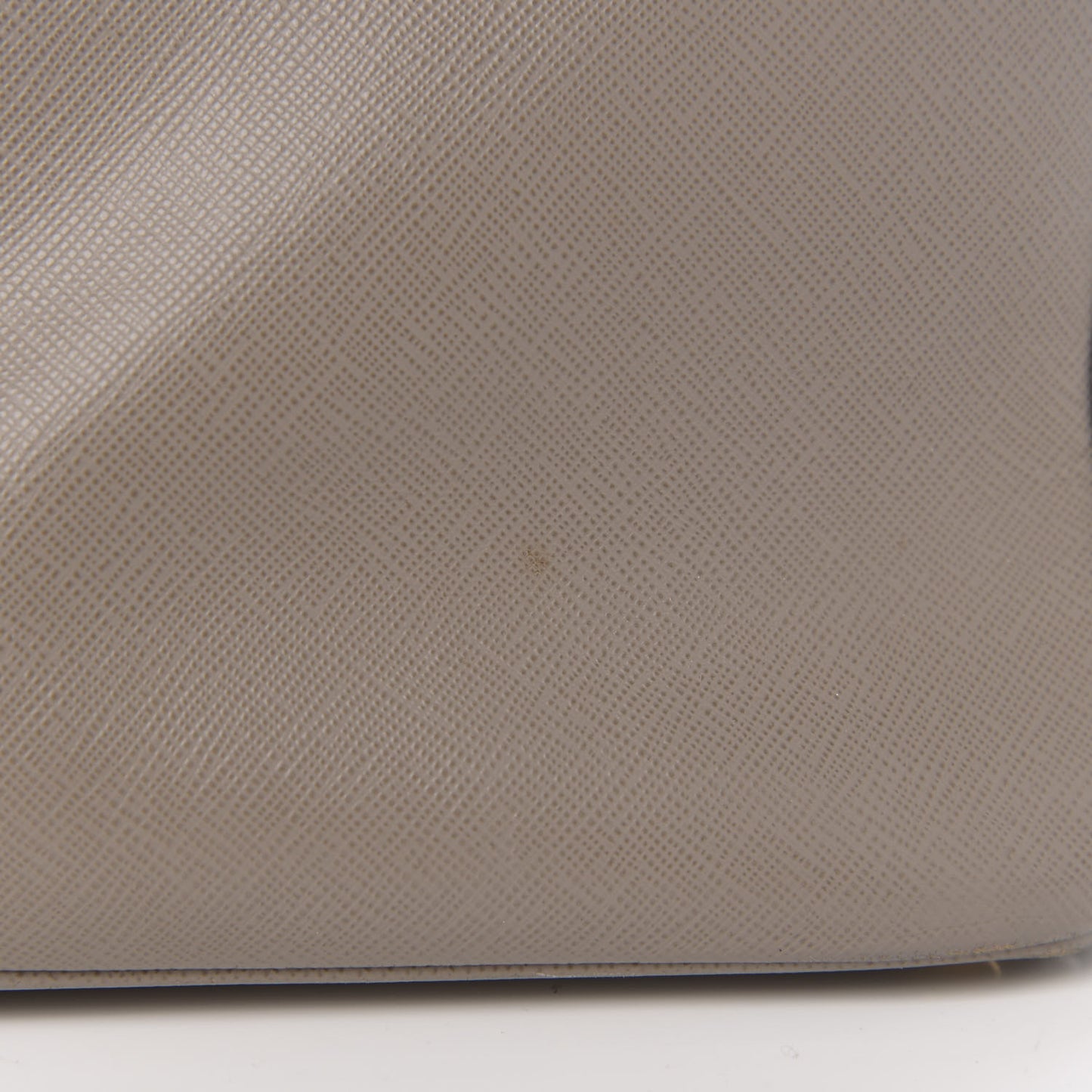 Saffiano Medium Galleria Double Zip Tote Argilla