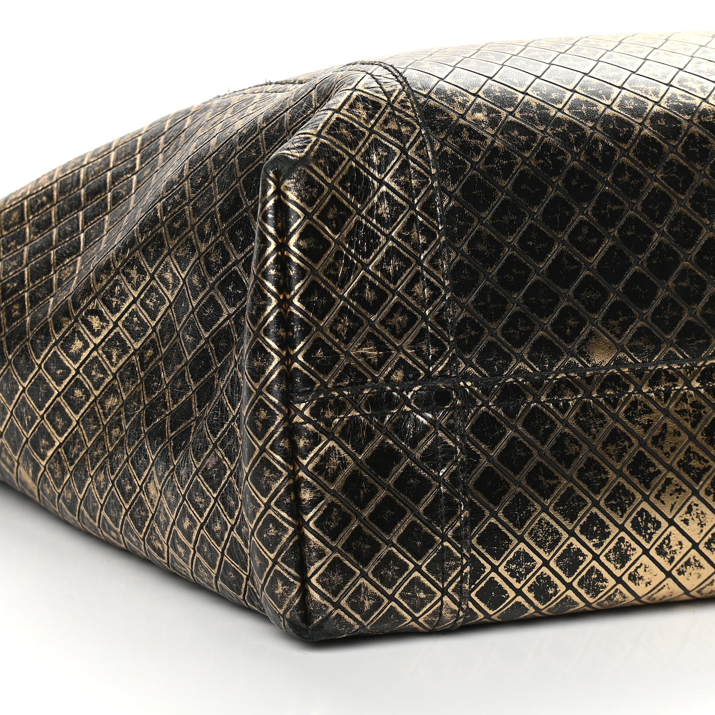 Calfskin Intrecciomirage Large Tote Black Gold