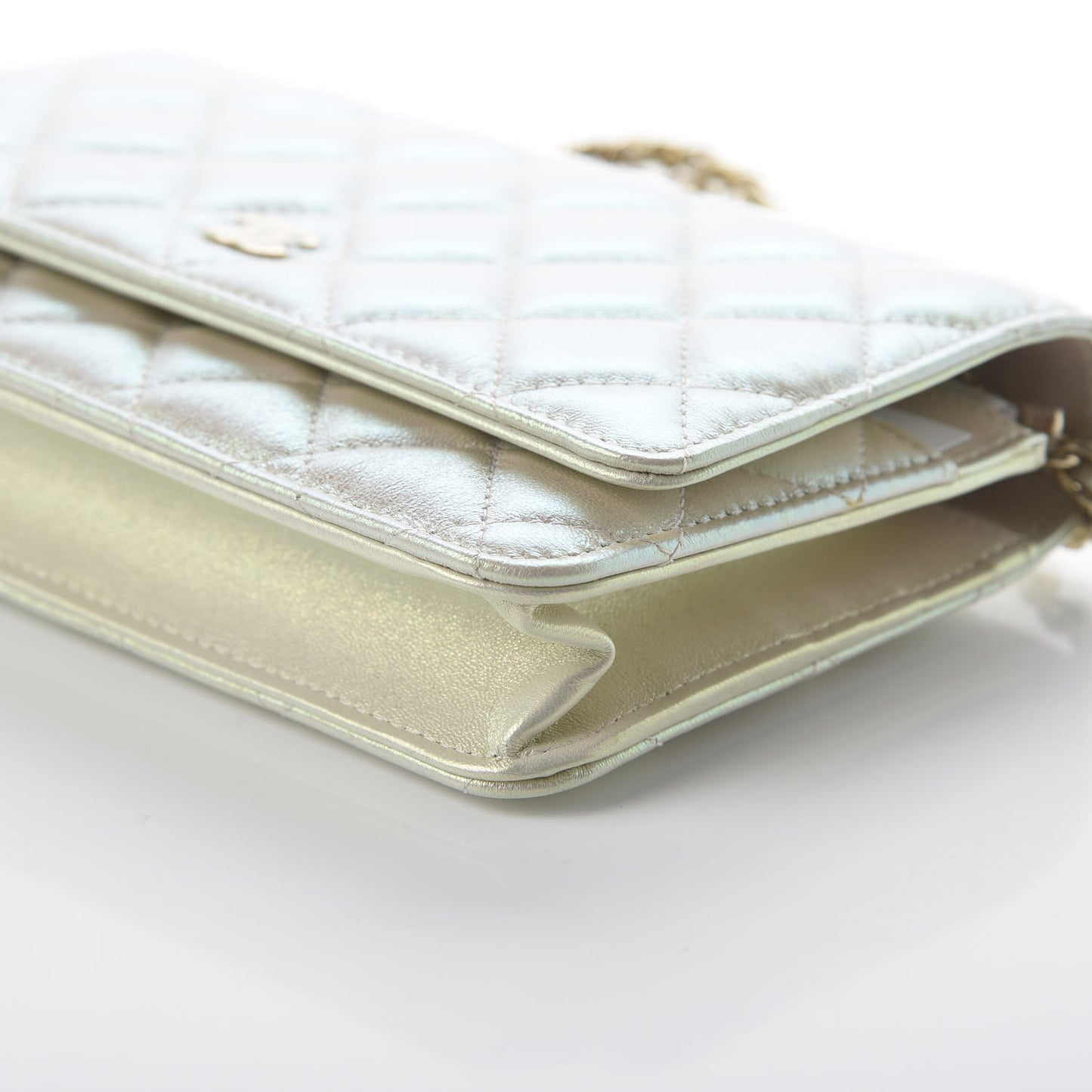 Iridescent Lambskin Quilted Wallet On Chain WOC Ivory