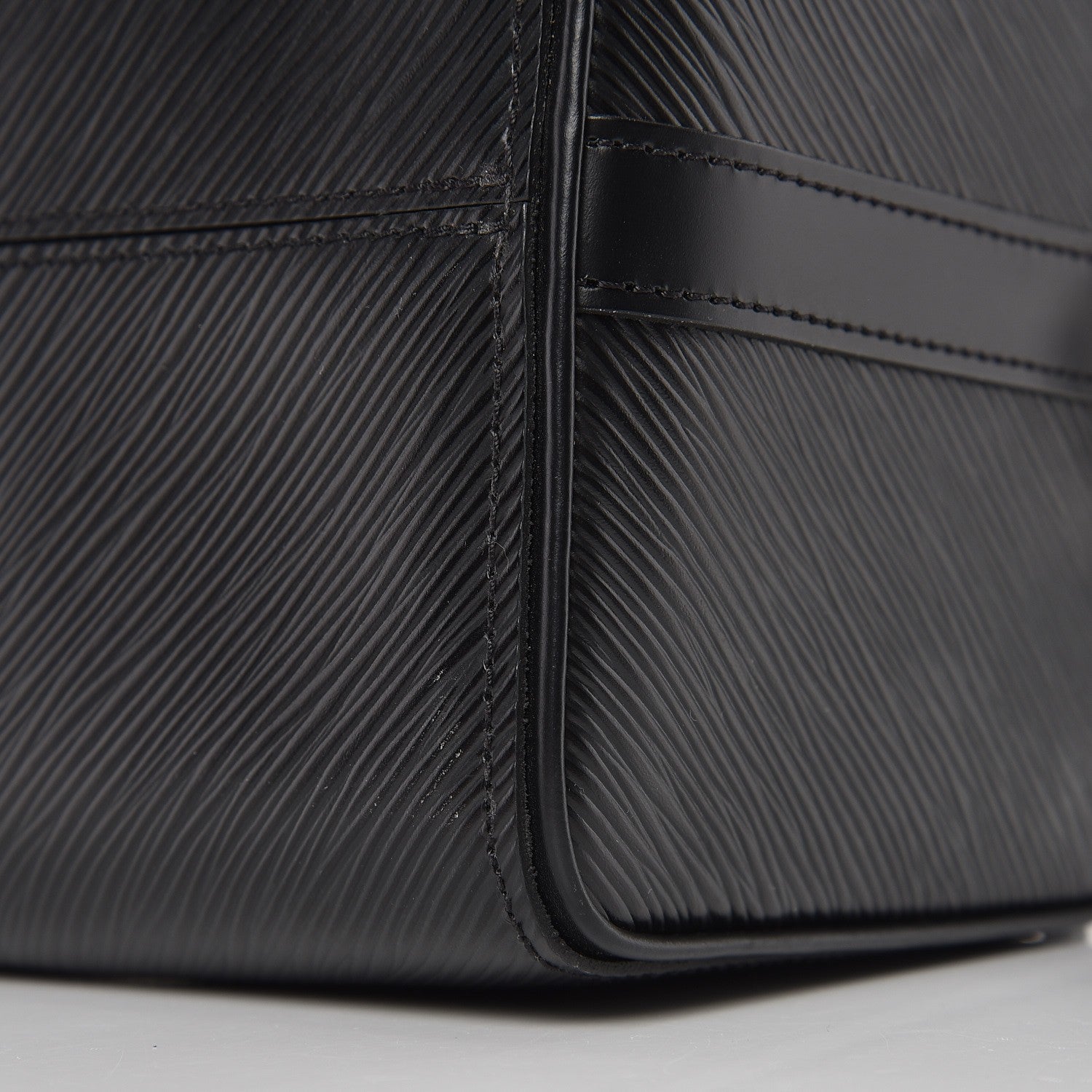 Louis Vuitton Epi Speedy Bandouliere 25 Black 9 of 9
