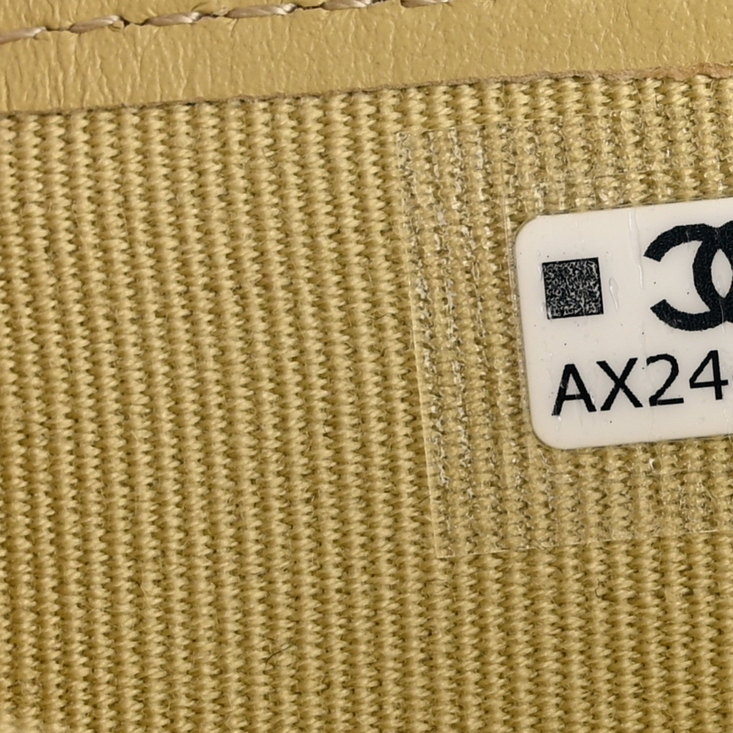 Chanel Caviar Quilted Compact Flap Wallet Light Green 7 of 8