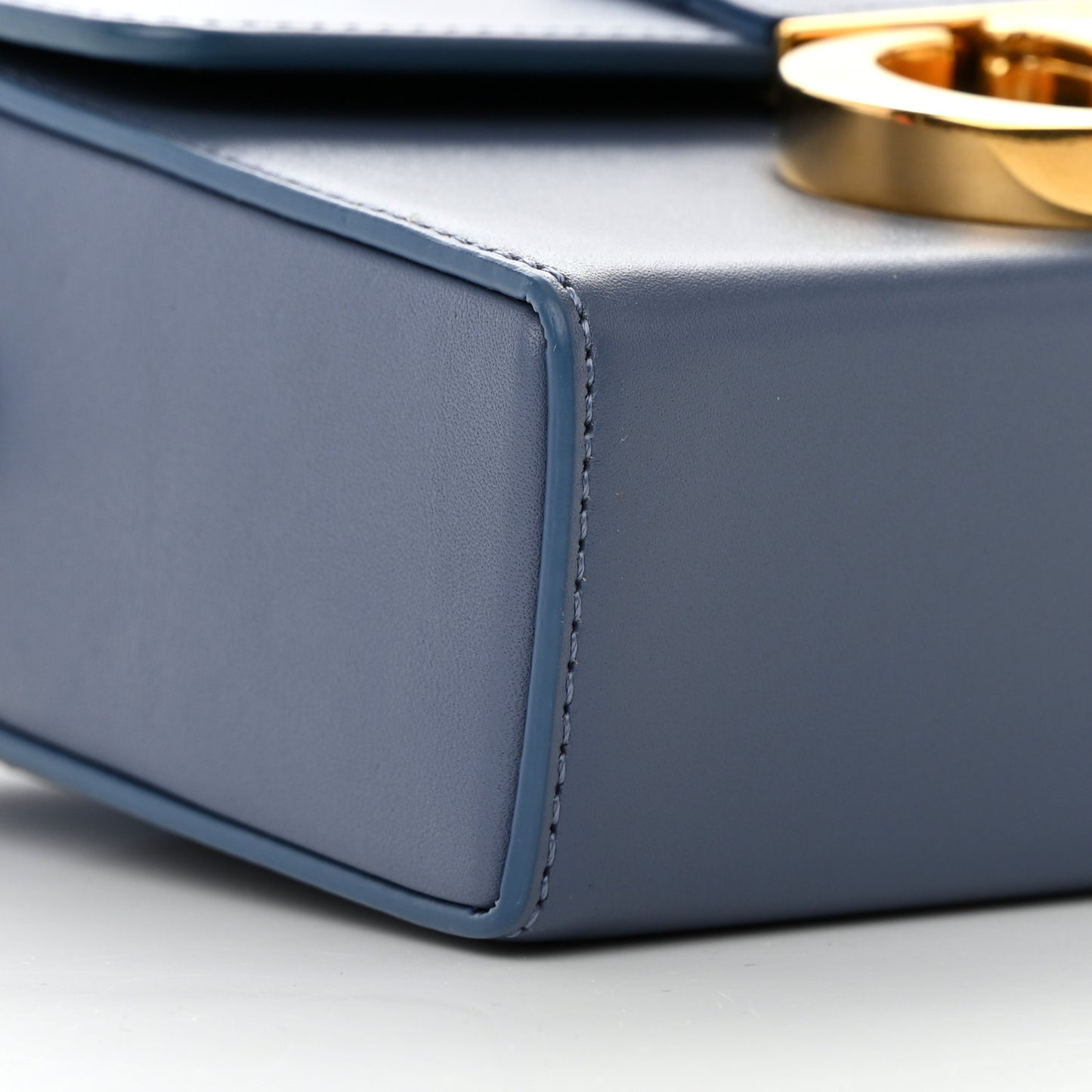 Box Calfskin 30 Montaigne Box Bag Blue