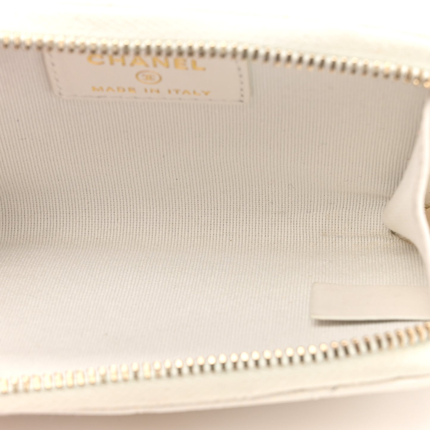 Caviar Quilted Zipped Key Holder Case White