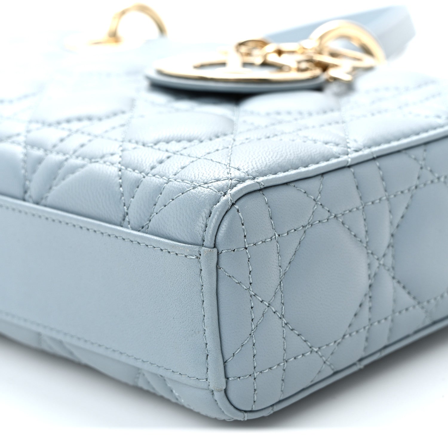 ライトブルー キルティング ケース ディオール　Dior レディ Christian Dior Lambskin Cannage Medium Lady D-Joy Light Blue